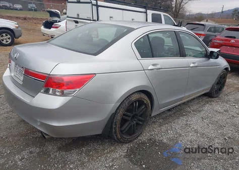2011 Honda Accord 2.4 Lx z USA, uszkodzony, nr VIN 1HGCP2F38BA143590